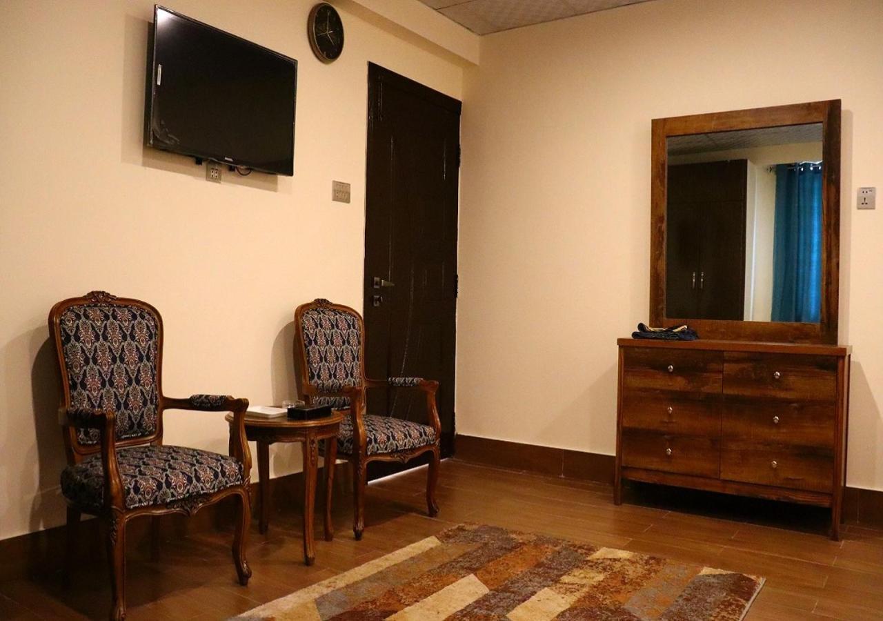 Manila Heights Hotel Naran Exteriér fotografie